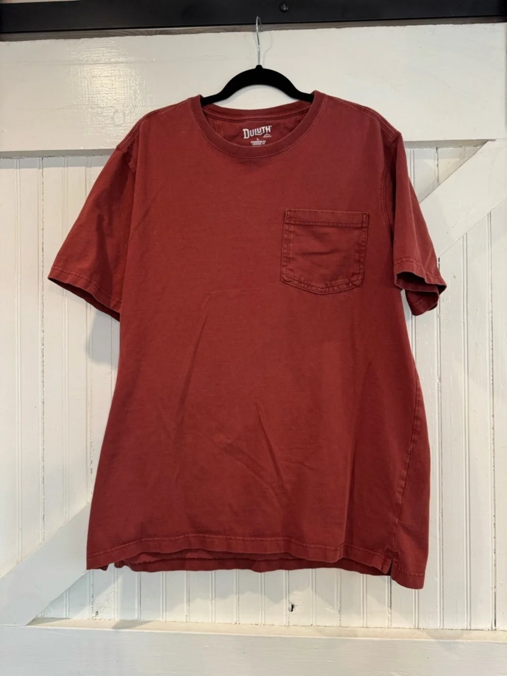 Duluth Trading Co Longtail Tee Men’s L Rust Red Pocket T-Shirt Standard Fit